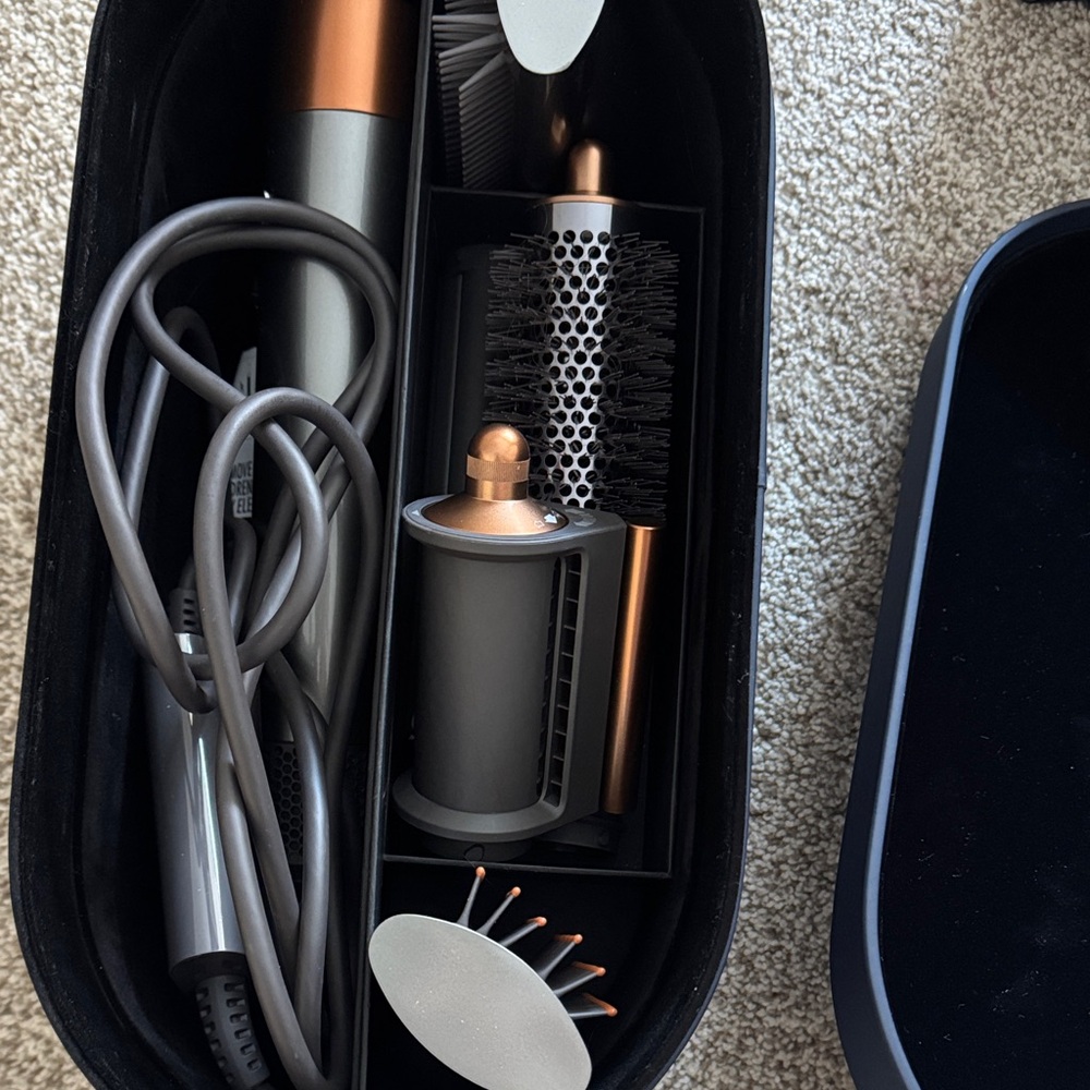 Dyson Airwrap, orange and grey